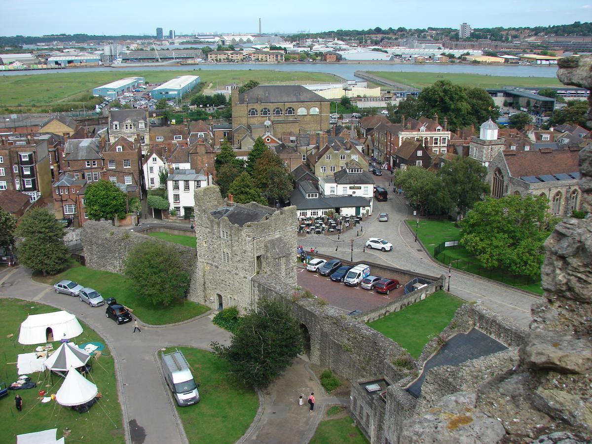 High Street Serviced Apartment Rochester  Exterior foto